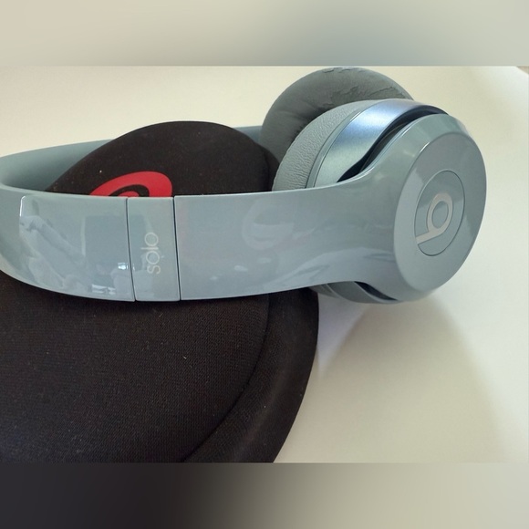 Beats by Dr. Dre Solo On-Ear Headphones‎ - Light Blue - Picture 13 of 16
